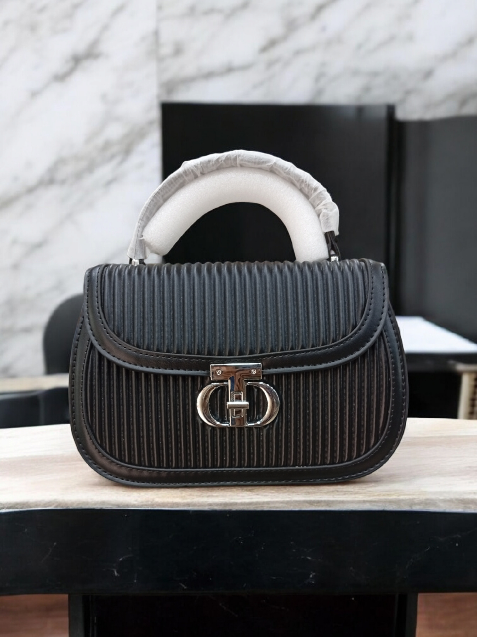*BEAUTIFUL IMPORTED CROSS BODY BAGS*