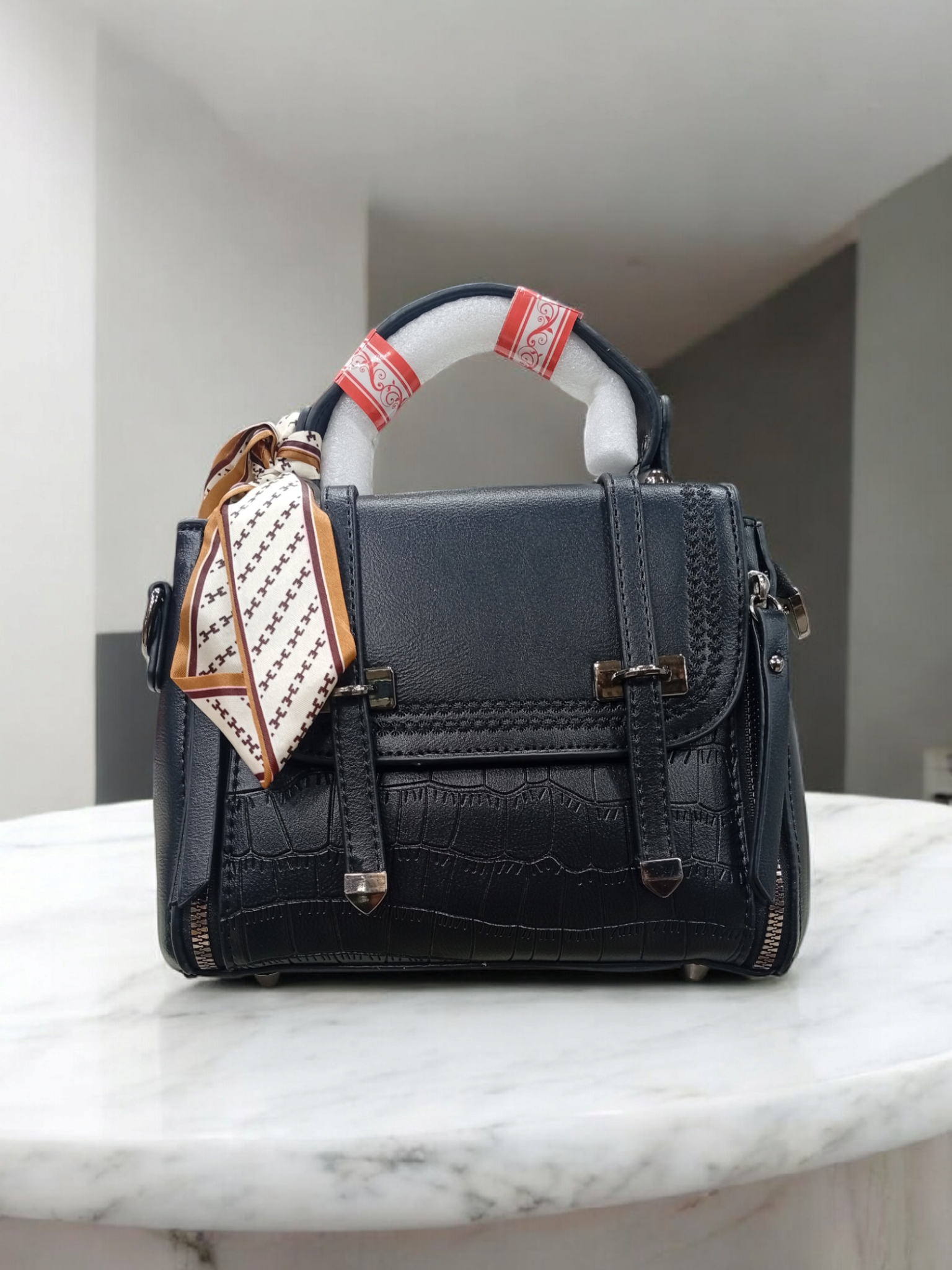 *BEAUTIFUL IMPORTED CROSS BODY BAGS*