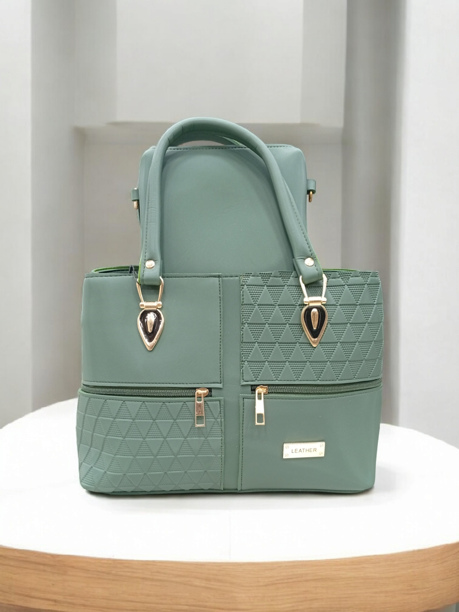 *BEAUTIFUL LADIES HAND BAGS*