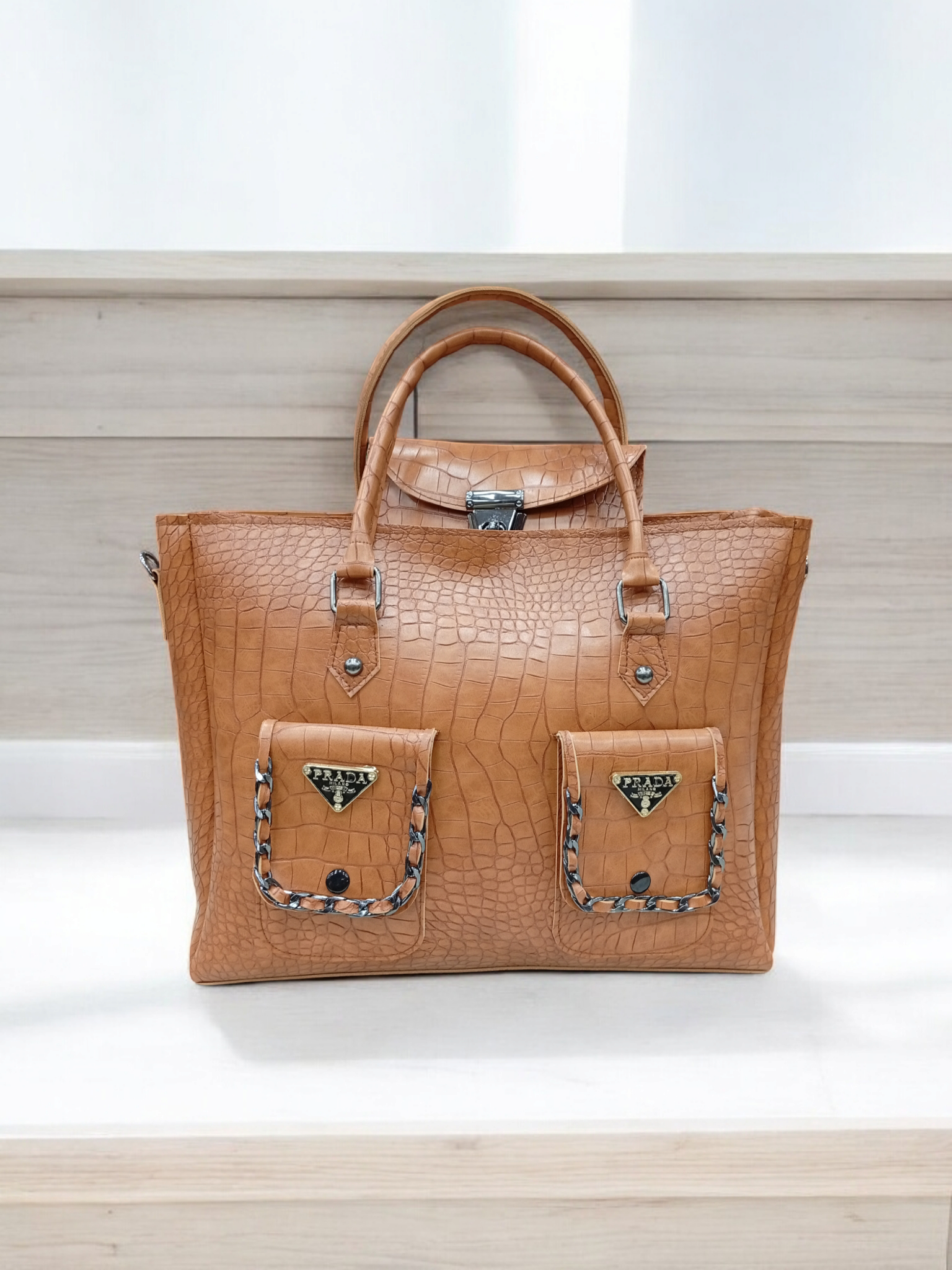 *HIGH QUALITY HAND BAGS*