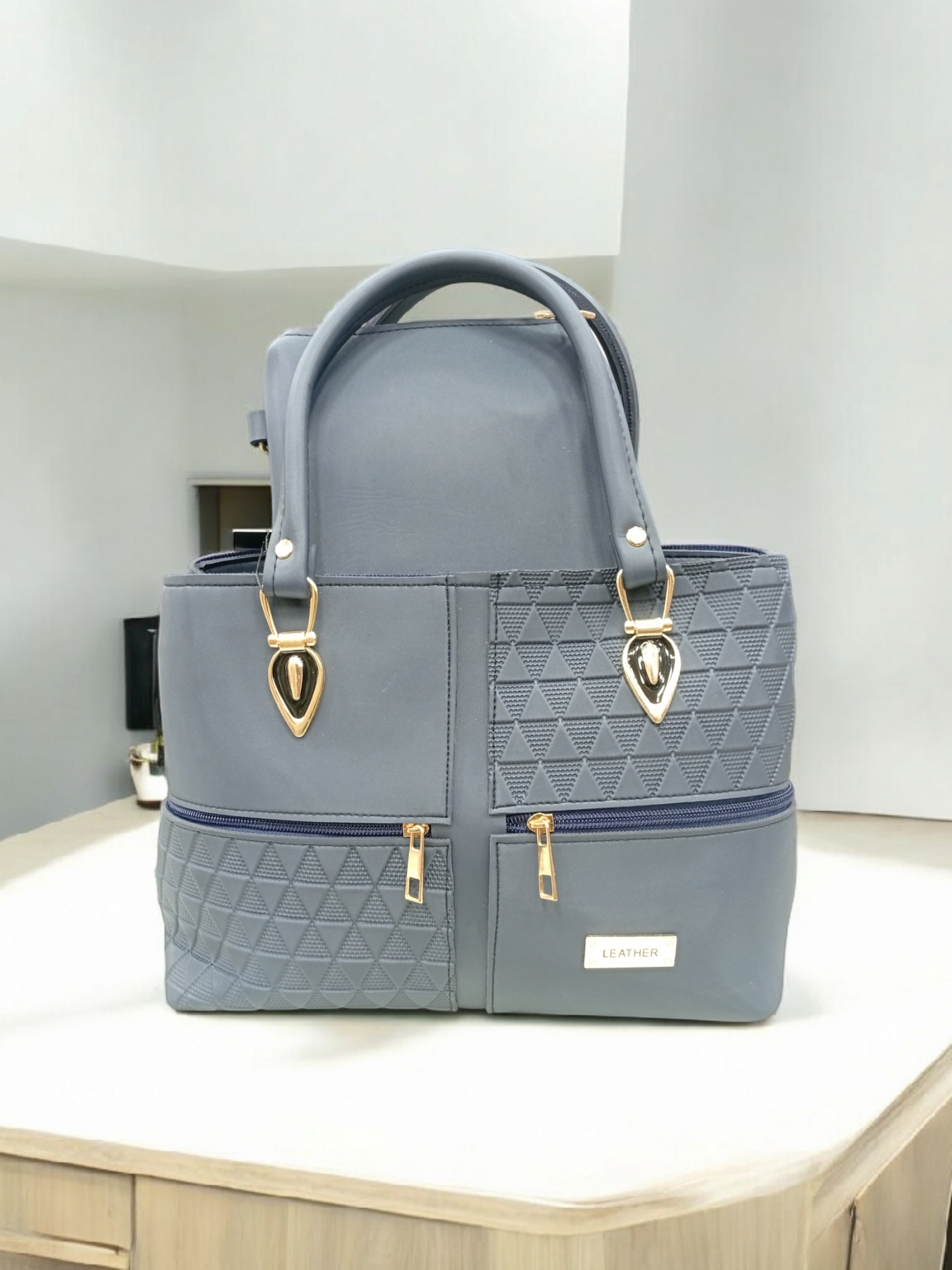 *BEAUTIFUL LADIES HAND BAGS*